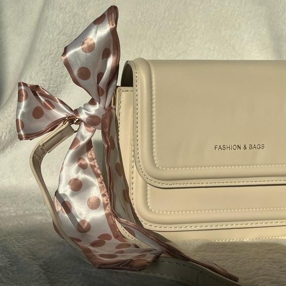 Gorgeous Bag, Creamy & Elegant Bag, NEW - Picture 11 of 12
